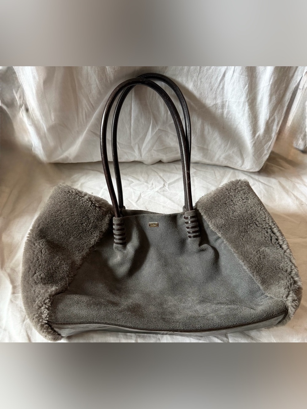 UGG Women's Australia Light Gray Suede Leather Purse with Shearling